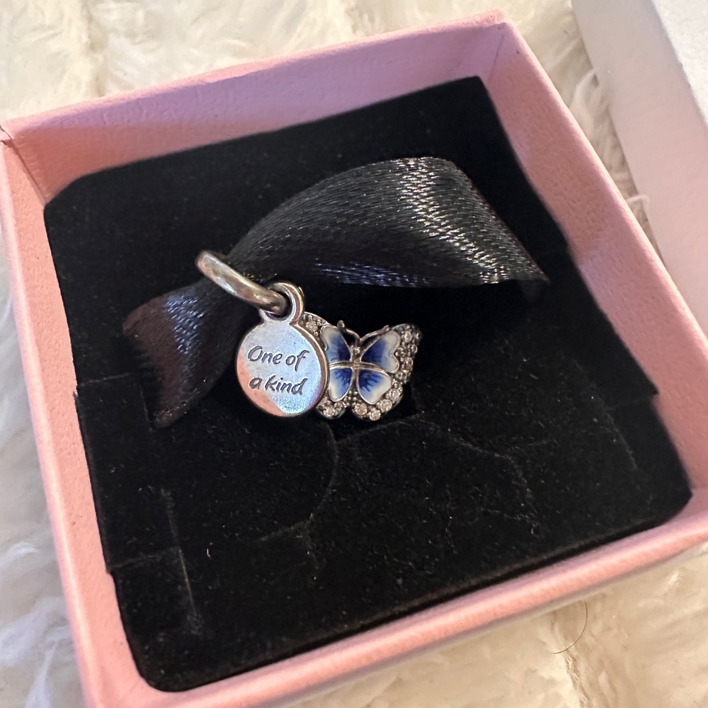 NWT Pandora One of a Kind Silver Butterfly Charm - Picture 5 of 8